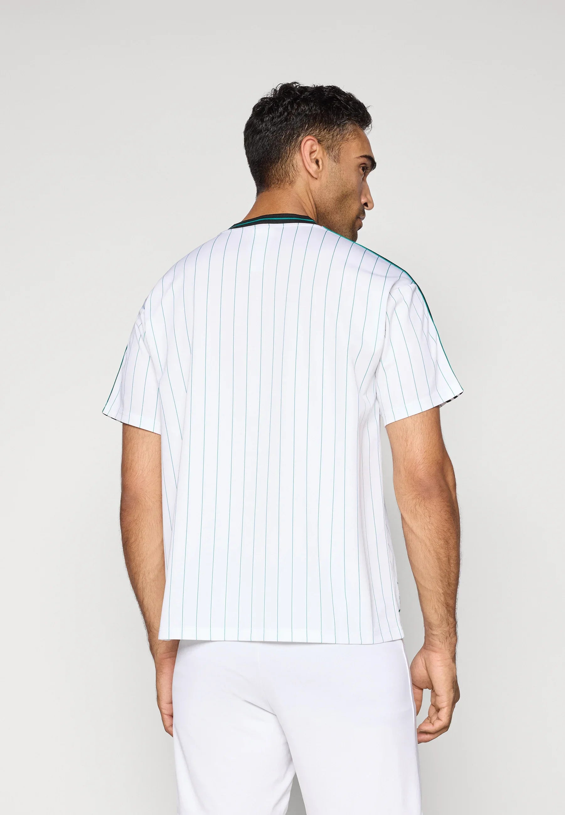 2025/26 Liverpool Terrace Icons Shirt - White Edition