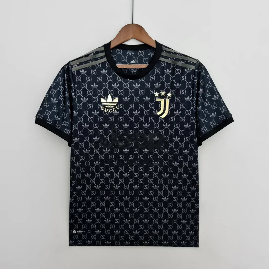 Juventus Gucci Shirt - Black Edition