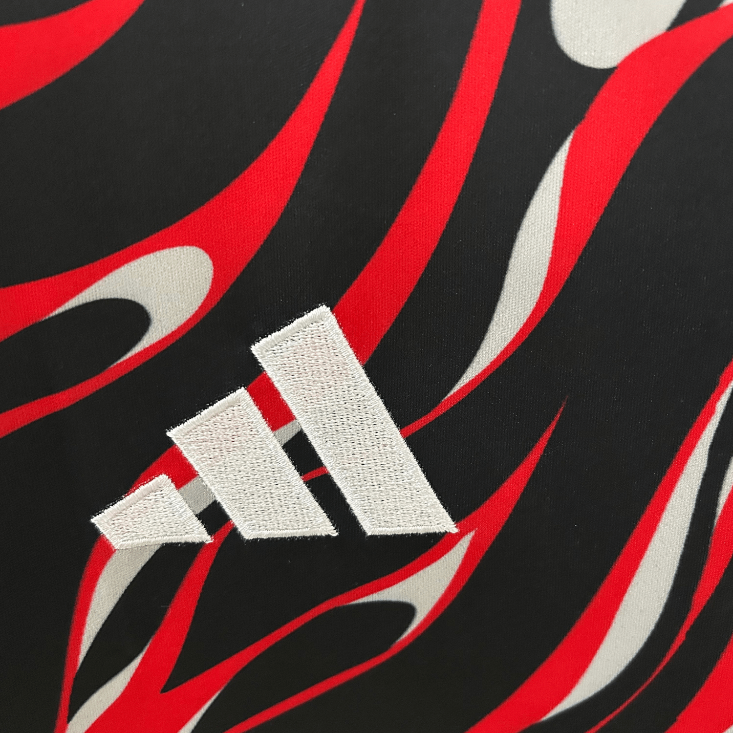 Manchester United Shirt - Lava Waves Special Edition