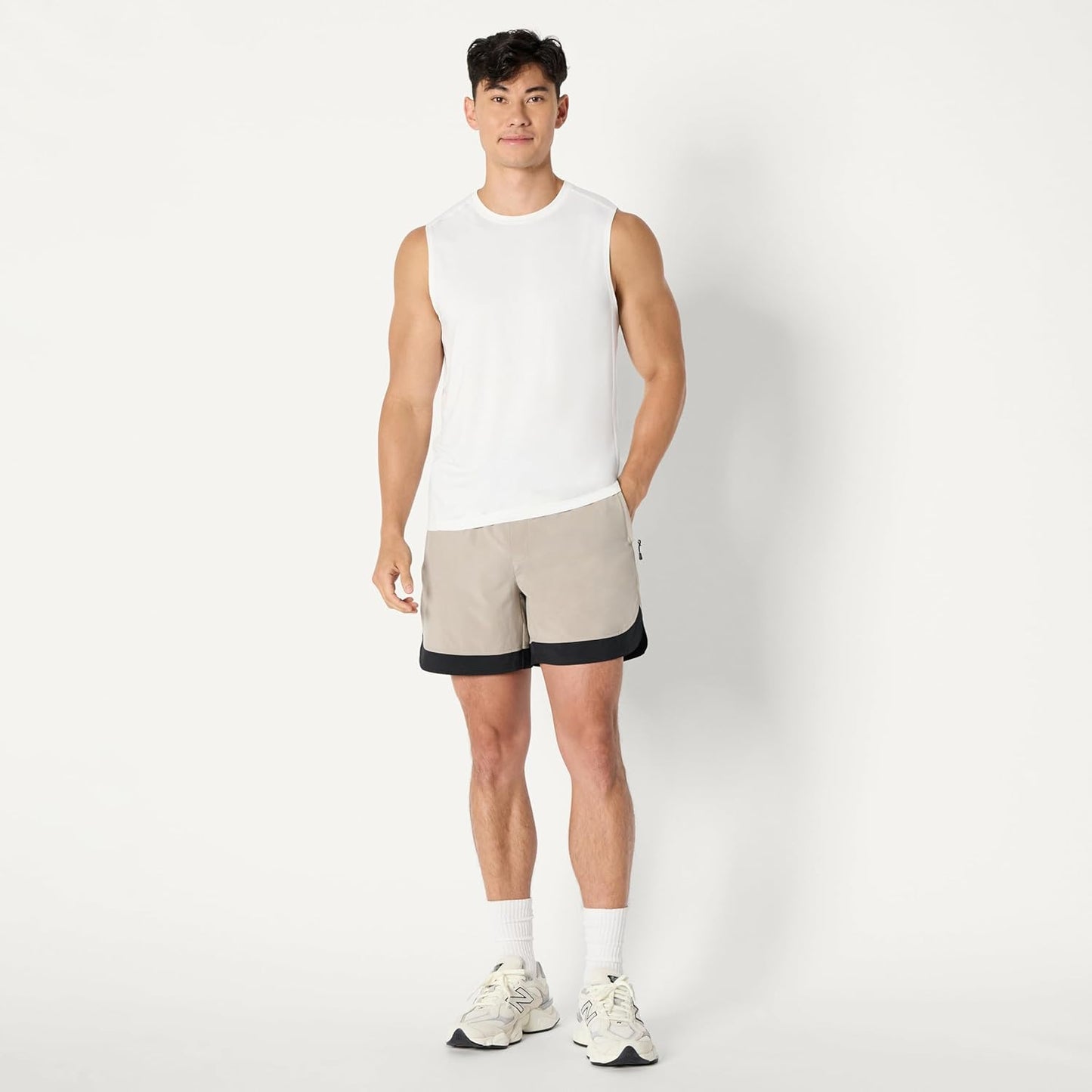 Amazon Essentials Men's Active Quick Dry Tech Stretch Lightweight Sleeveless Muscle Shirt