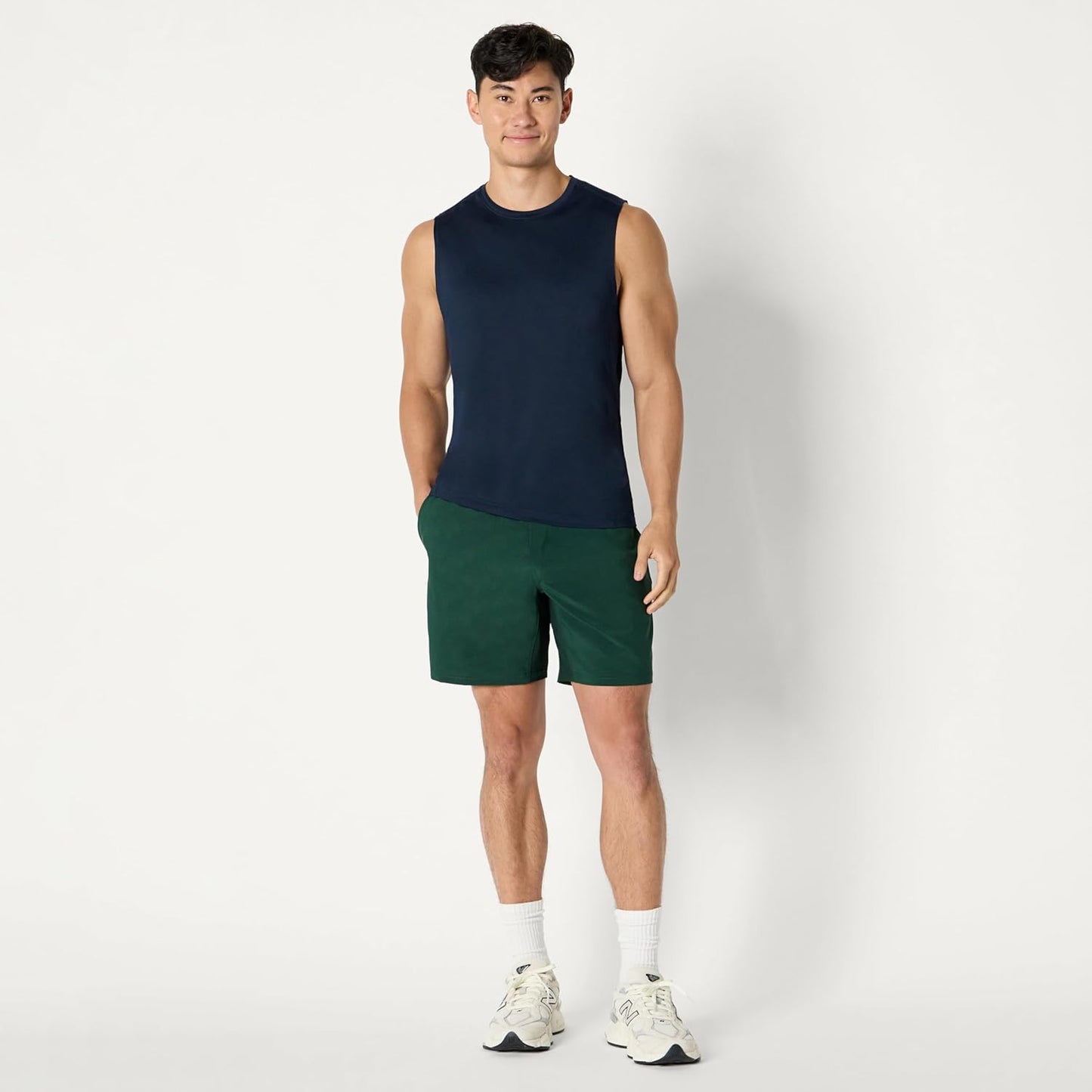 Amazon Essentials Men's Active Quick Dry Tech Stretch Lightweight Sleeveless Muscle Shirt