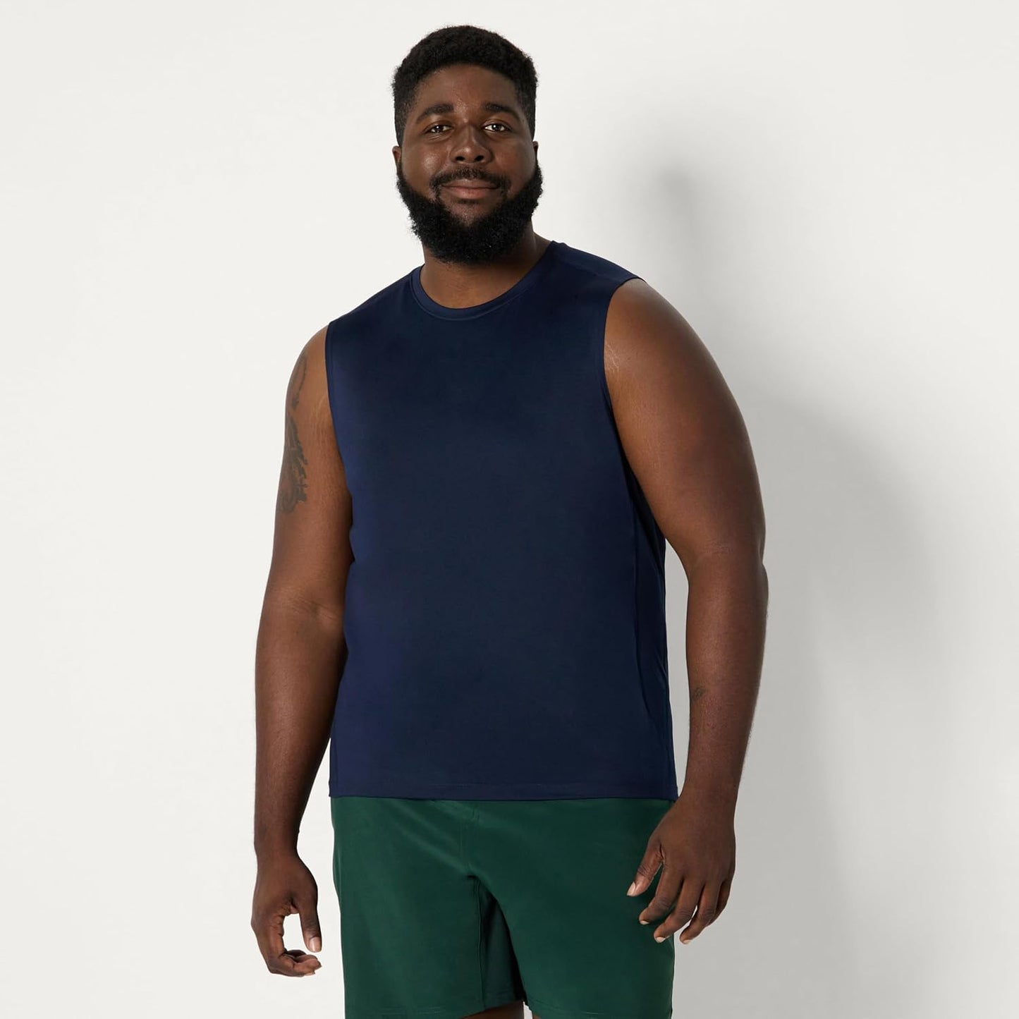 Amazon Essentials Men's Active Quick Dry Tech Stretch Lightweight Sleeveless Muscle Shirt