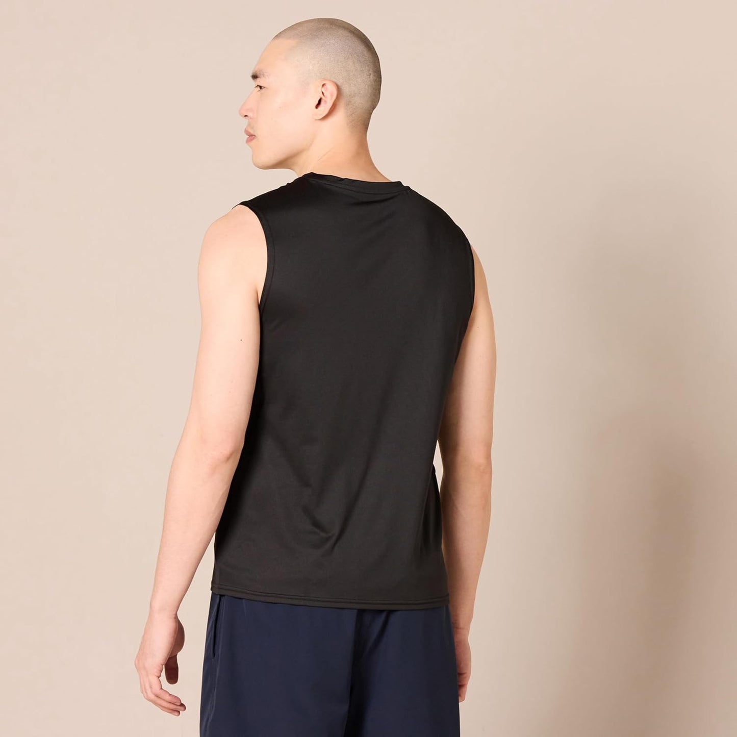 Amazon Essentials Men's Active Quick Dry Tech Stretch Lightweight Sleeveless Muscle Shirt