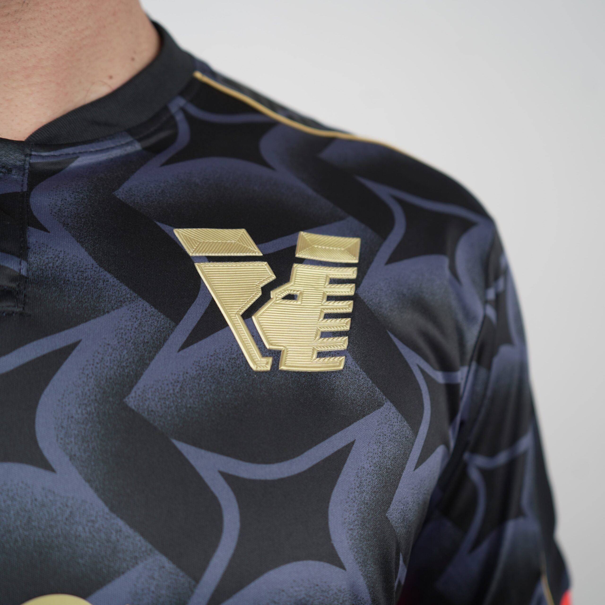 2024/25 Venezia Nocta Shirt Drake Home